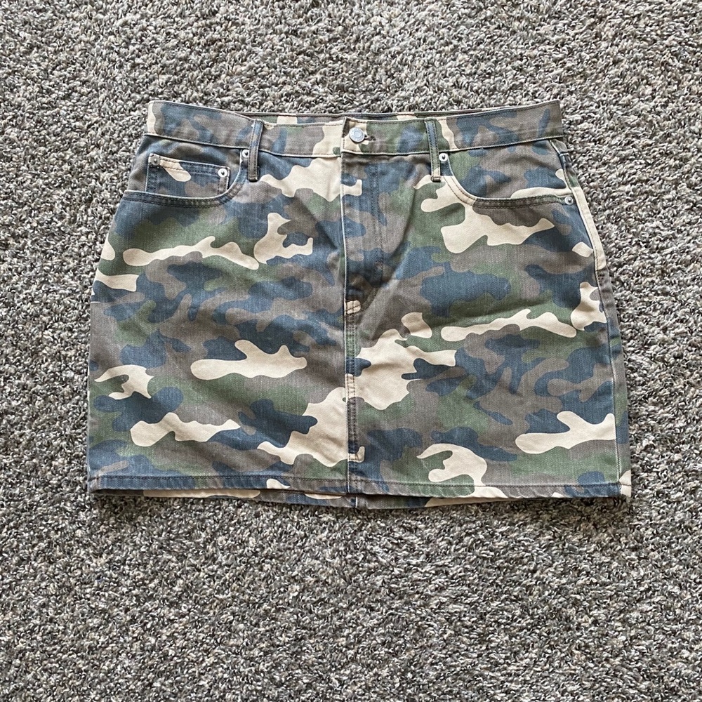 Gap Camo Mini Skirt